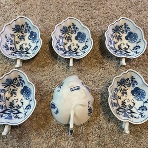 Blue Danube Handled leaf bowls